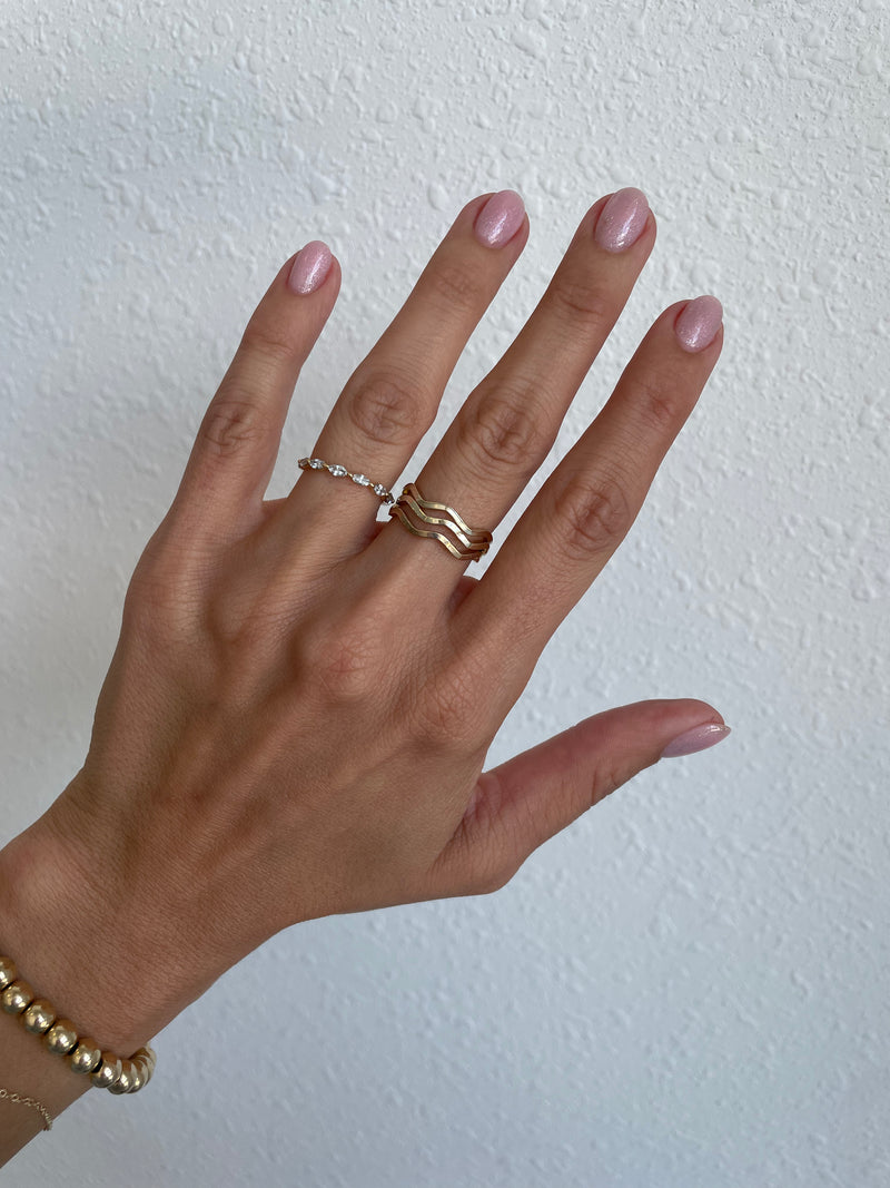 Thin Wavy Ring Set